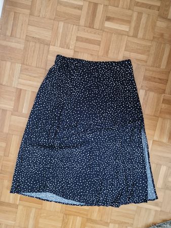 C&A Rock, Grösse 38, dunkelblau mit Punktemuster, Sommer