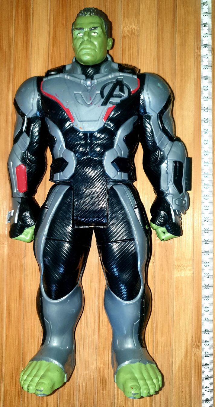 Statuette: Actionfigur Hulk (Avengers Endgame/Quantum-Suit) – Usato da Zofingen venduto da Barnu21