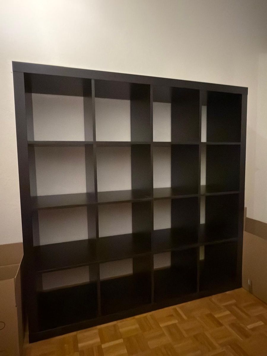 Scaffali: Ikea black bookshelf/bookcase – Usato da Genève venduto da suy_5dxv 1