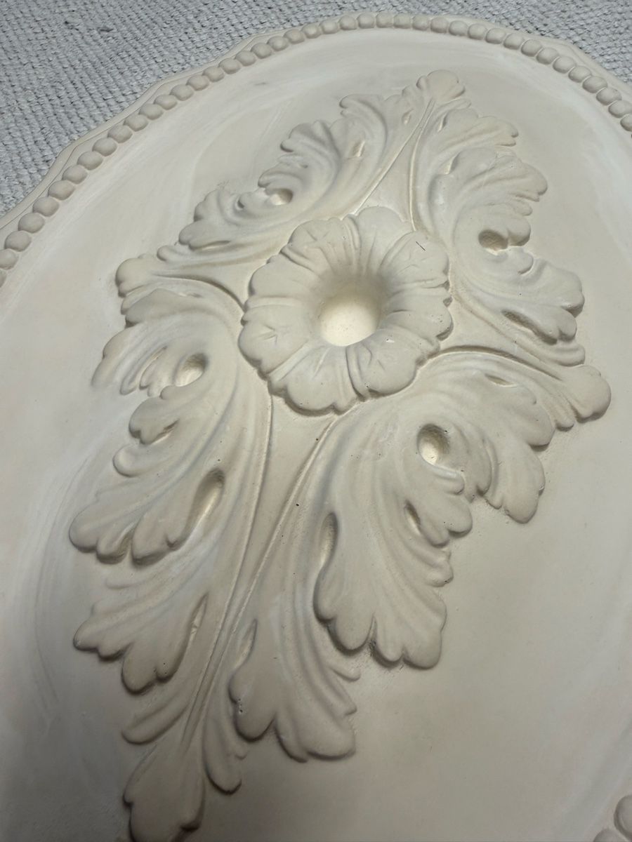 Toutes les décorations: Deckenrosette aus Gips – D'occasion à Winterthur par lokajoca 1