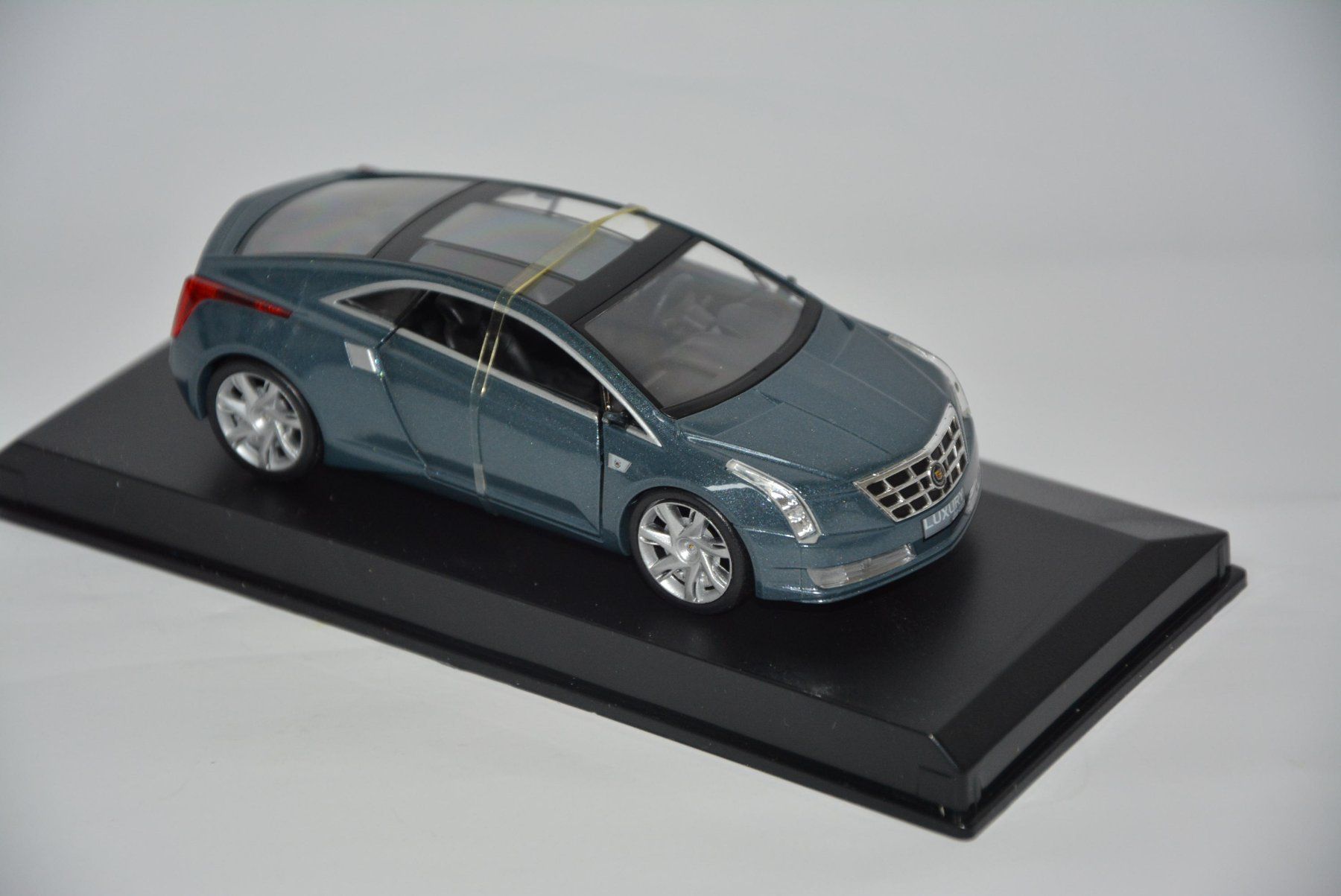 Modellautos: Cadillac Conver J Concept , Luxury , 1:43 – Neu und originalverpackt aus Goldach von Feivel9 4