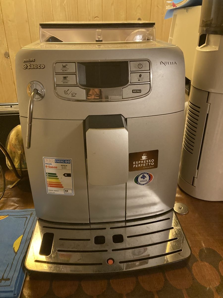 Saeco Macchine per caffè & Macchine per espresso: Saeco Intelia Kaffeevollaufomat – Nuovo (secondo la descrizione) da Wallenwil venduto da Clare1 1