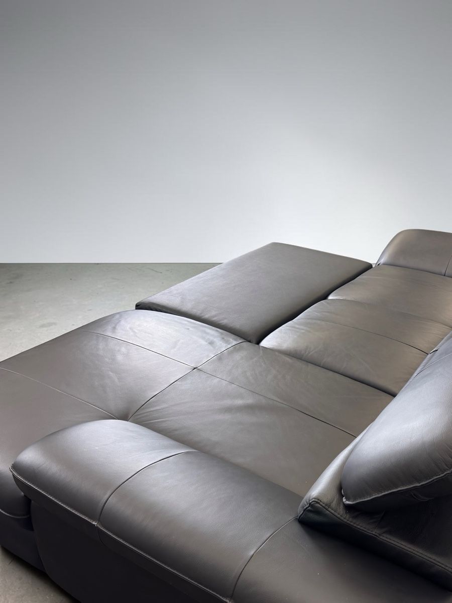 Sofas: Ecksofa aus schwarzem Echtleder mit Bettfunktion – D'occasion à Fehraltorf par Sofalab.swiss 8