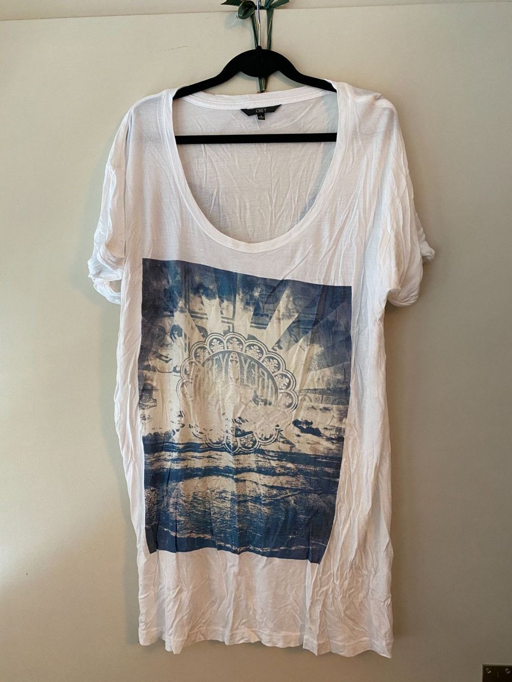 Obey T-shirt: Obey T-Shirt – Usato da Bern venduto da jbern3012
