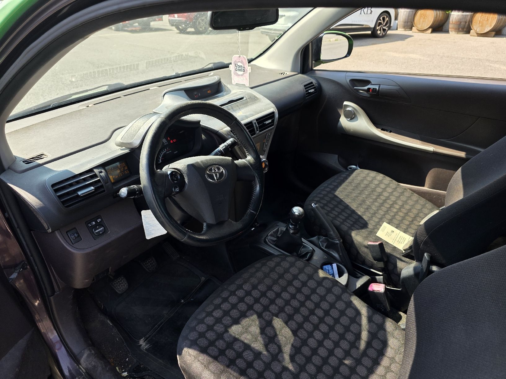 Toyota Autos: Toyota IQ – D'occasion à Cadenazzo par LuismacchineSagl 4