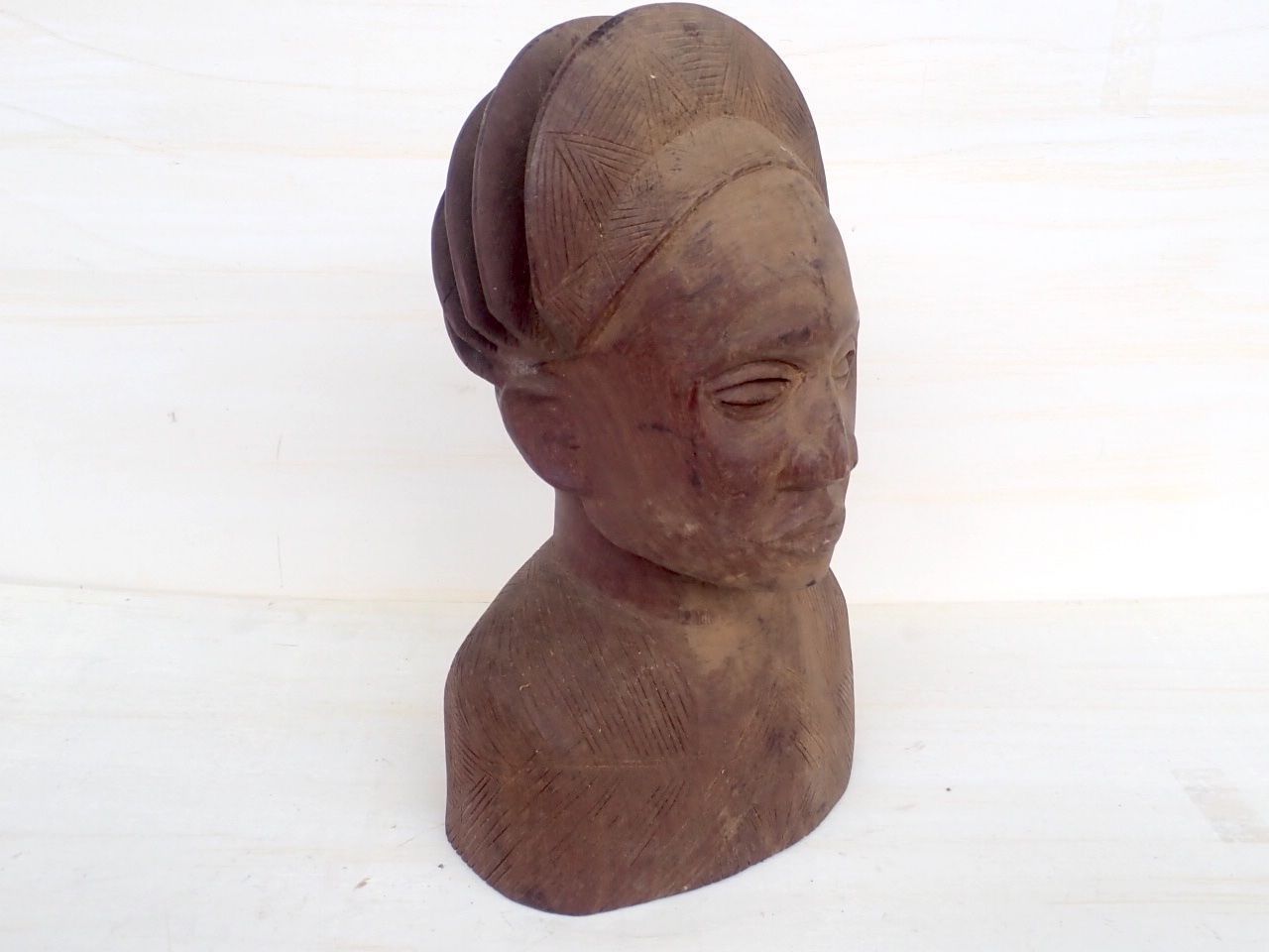 Skulpturen & Statuen: Schnitzerei Kunst Holz Büste Afrika Vintage Asien Skulptur – Gebraucht aus Wil SG von BrocknRoll 2