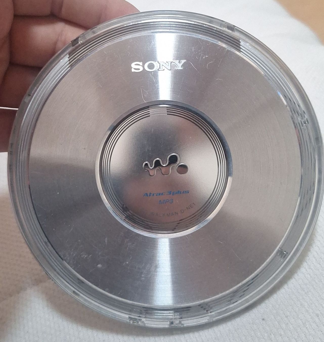 Sony Multimediaplayer & Streamer: Lecteur CD portable SONY Discman bon état – Defekt aus Tannay von v1n1p00h