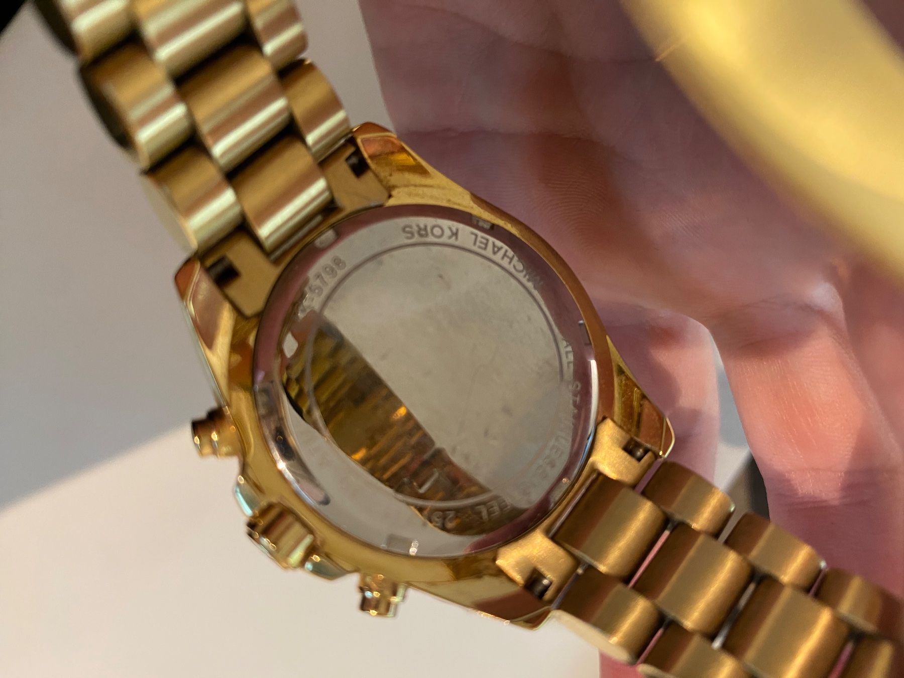 Michael Kors Uhren: Michael Kors Uhr Gold – Gebraucht aus Zug von  3