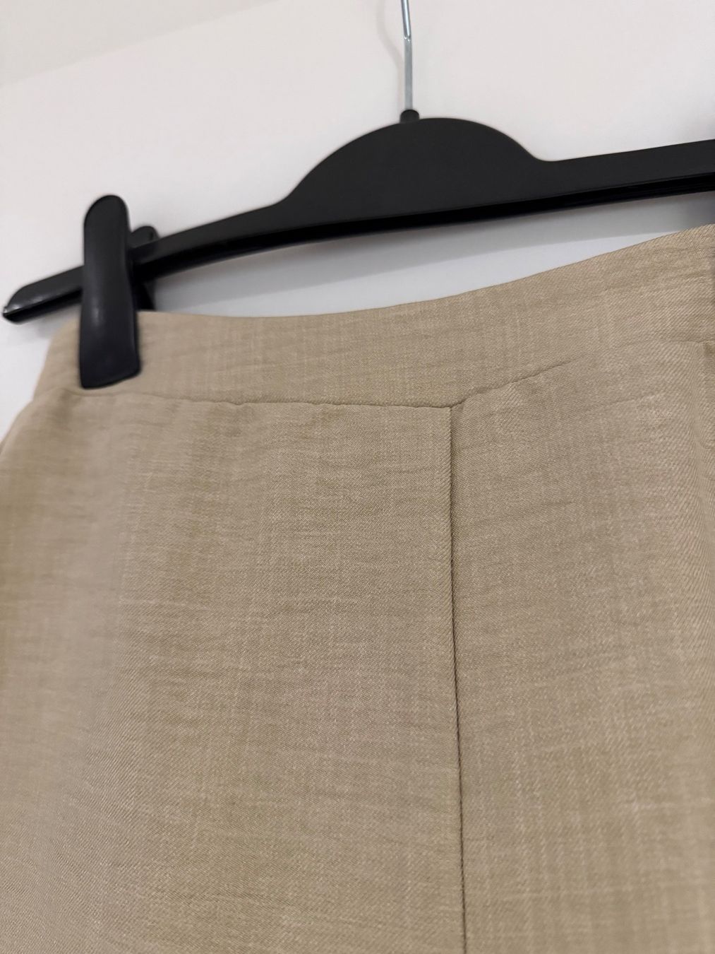 Shein Lotti di vestiti: Ensemble beige top | short – Nuovo (secondo la descrizione) da La Chaux-de-Fonds venduto da 19_po 5