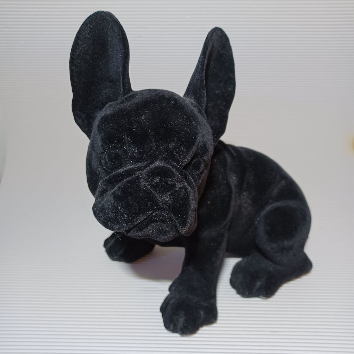 Statuette: MOPS/ Schwarzer Hund aus Samet . – Usato da Zürich venduto da Bellabo 1