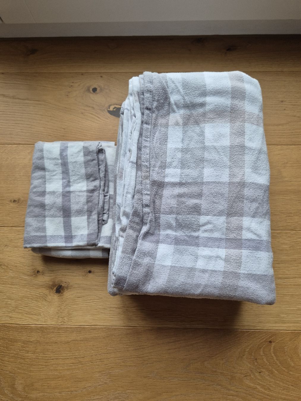 Linge de lit: 2 IKEA Bettwäsche Sets Flanell – D'occasion à Altdorf UR par Louisismyfavorite