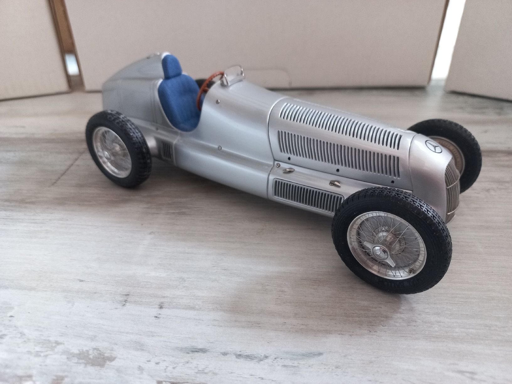CMC Modellini d'auto: Mercedes W25 1/18 CMC – Usato da Attalens venduto da remy_s00 2