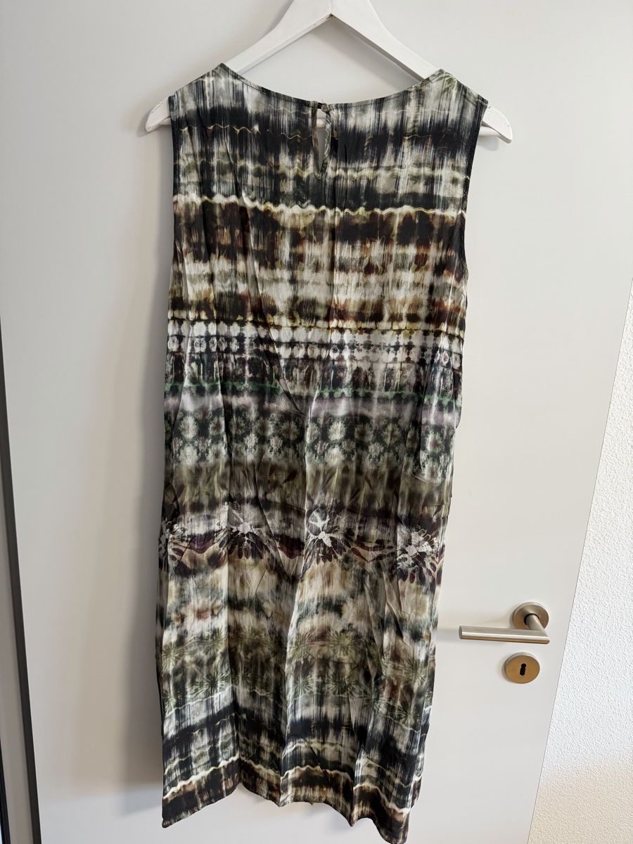 Robes: Cartoon Kleid Grösse 44 – D'occasion à Schötz par csiekierka 4