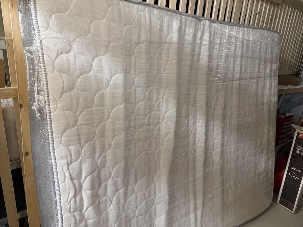 Matelas: Matratze  – D'occasion à Zürich par markito83