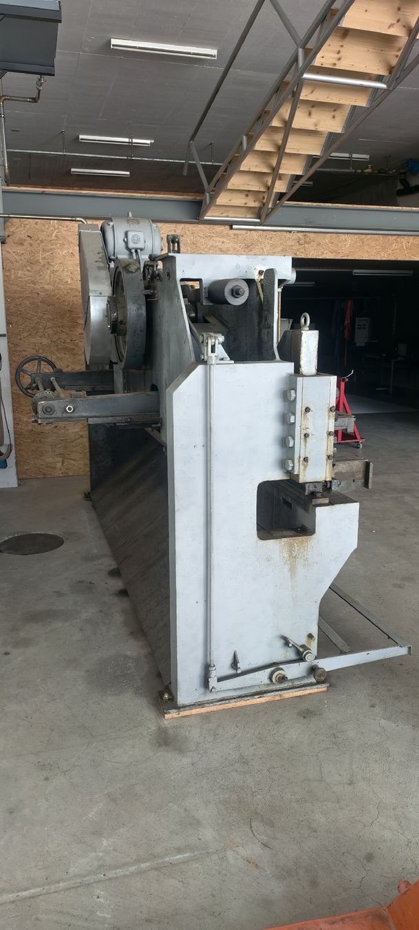 Tutte le macchine: Schlagschere, Blechschere, bis 5mm Stahl, Nobs & Co. Thune – Usato da Gontenschwil venduto da Nick760 2