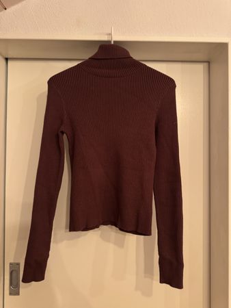 Ribbed Turtleneck Sweater with Thumb Holes - Fall Style!