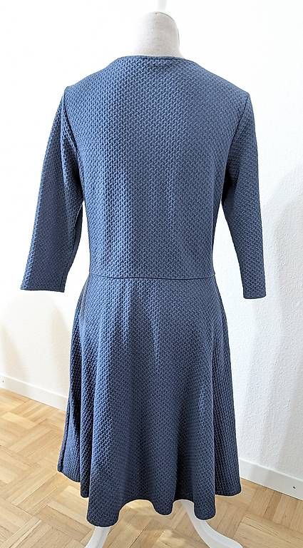 Kleider: Kleid blau – Gebraucht aus Mönchaltorf von lar_8s5g 1