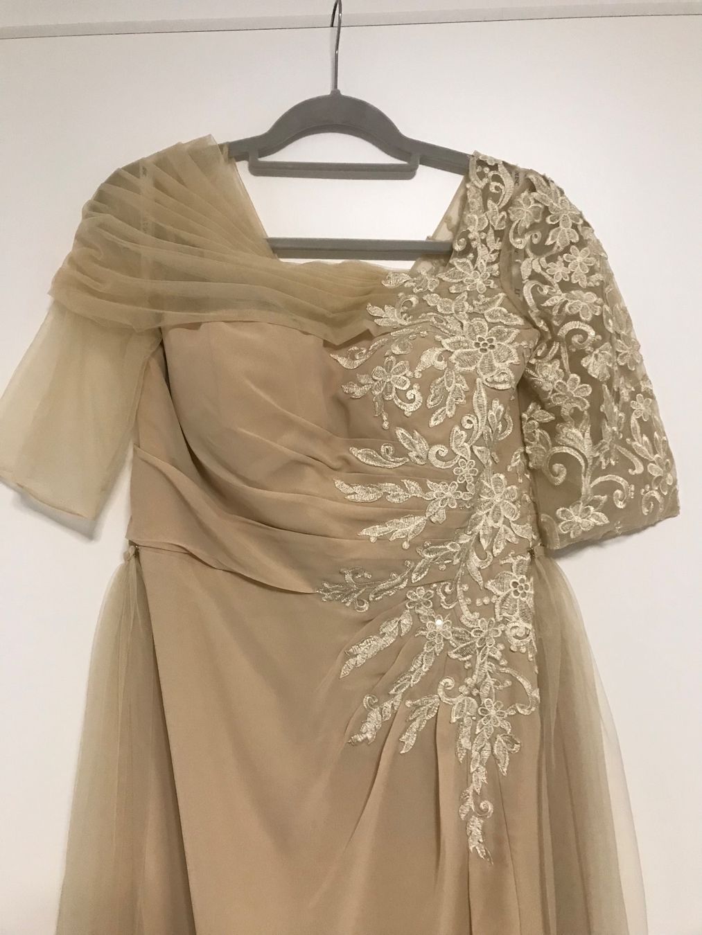 JJ’s House Vestiti: Abendkleid lang Schampagnerfarbe – Usato da Dübendorf venduto da nela123 8