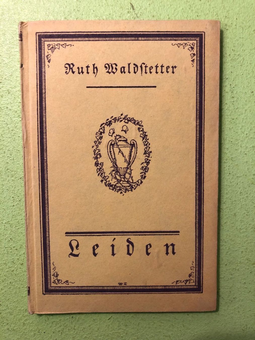 Libri: Ruth Waldstetter: Leiden. – Usato da Zürich venduto da allp