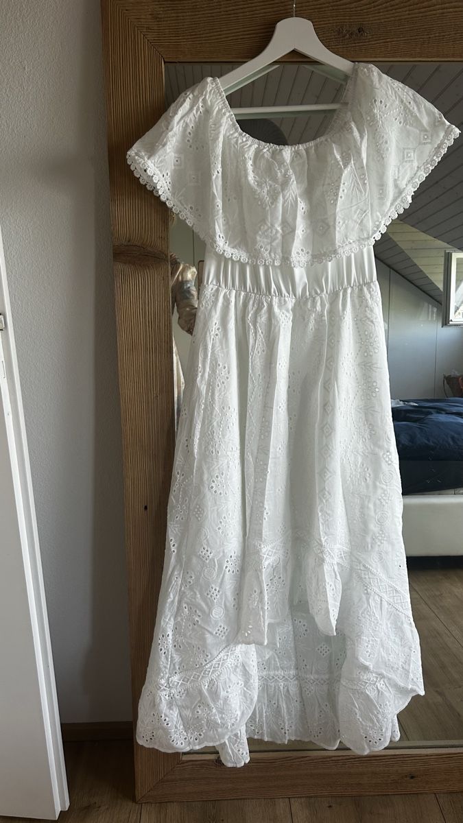 Vestiti: Robe blanche brodée été – Nuovo (secondo la descrizione) da Arzier-Le Muids venduto da kaczuszka 1