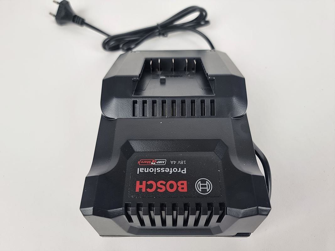 Bosch Ladegeräte: Bosch Professional GAL 18V,40 Ladegerät – Gebraucht aus Urtenen-Schönbühl von Restwert_Schoenbuehl 3