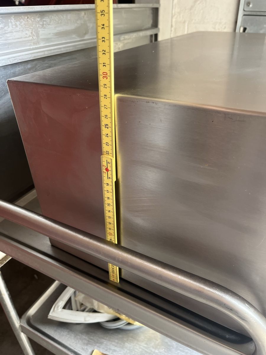 Salamander Elettrodomestici da cucina: Gastro Salamander Beer Swiss Made – Usato da Flaach venduto da Auto6011 4