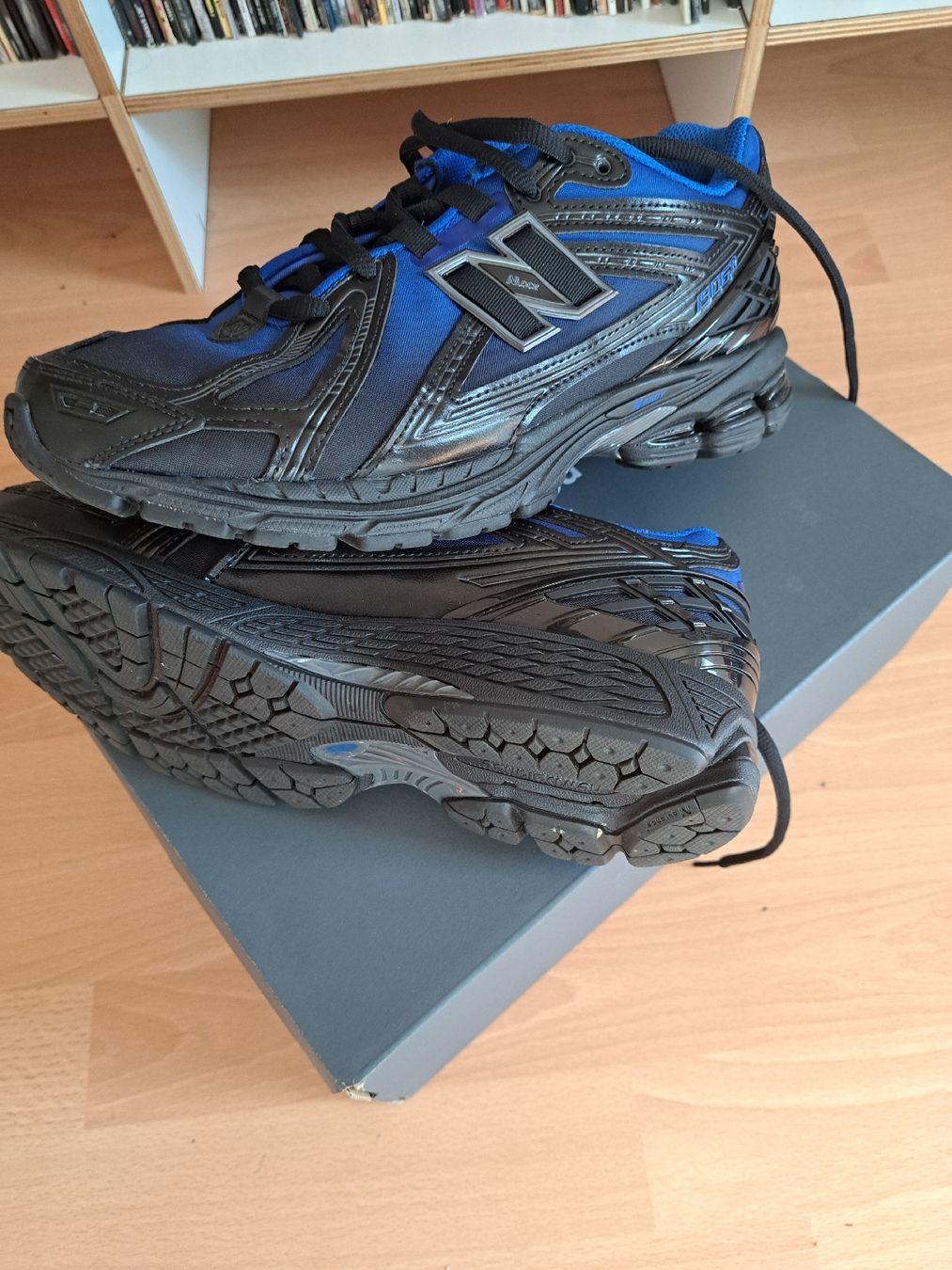 New Balance Scarpe da uomo: New Balance 1906R  – Nuovo (secondo la descrizione) da Adliswil venduto da danfarrar 1