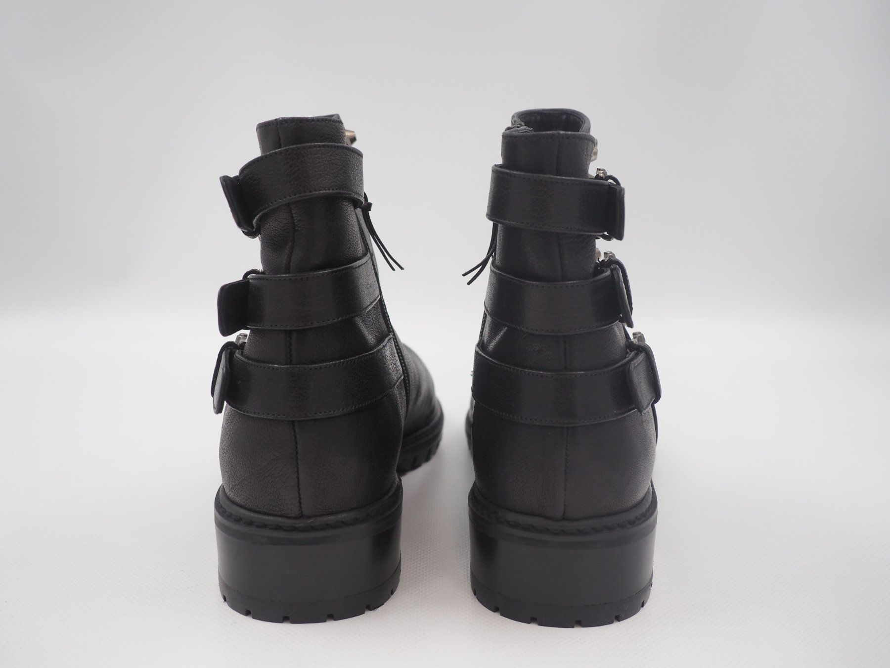 Stuart Weitzman Scarpe da donna: STUART WEITZMANN Stiefelette Gr. 40 (20413) – Nuovo (secondo la descrizione) da Zürich venduto da fundsachenverkauf 2