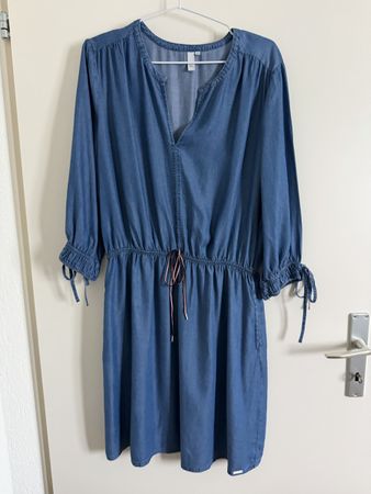 Q/S designed by Jeans-Kleid Gr. 40 Sommer 2023
45