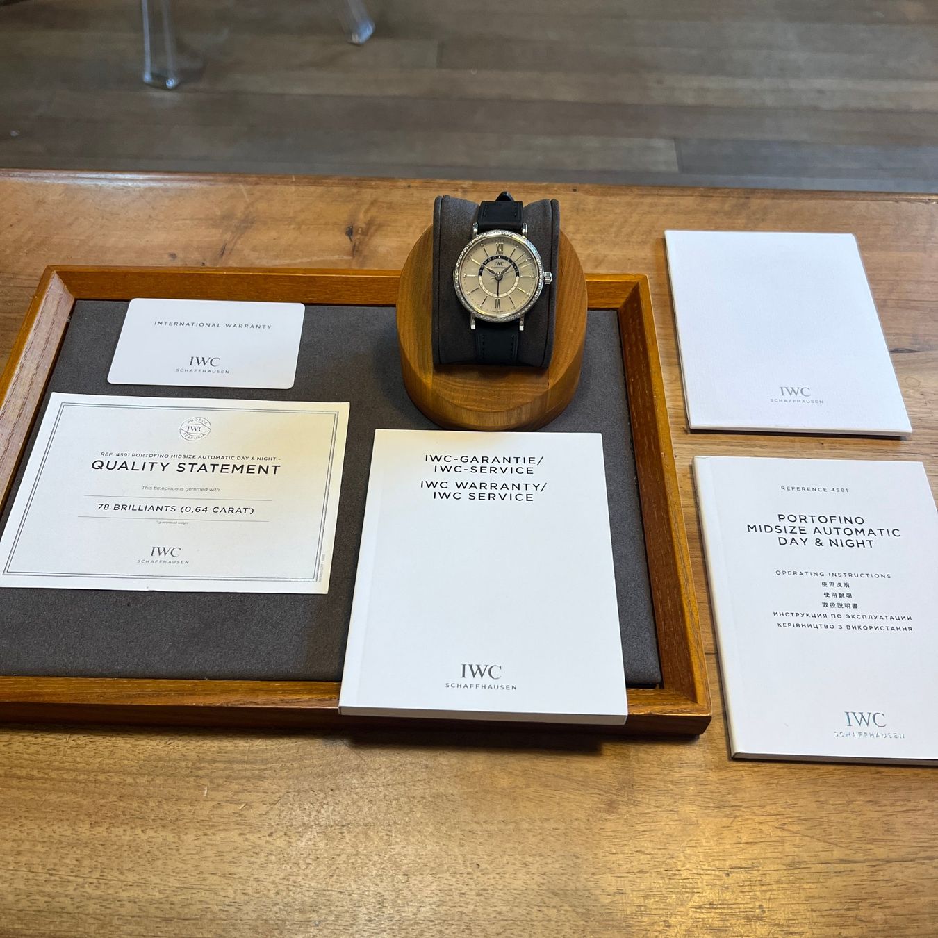 IWC Montres: FLASH SALE IWC Portofino Automatic Date Diamond Set IW459101 – D'occasion à Carouge GE par Watchaser 9