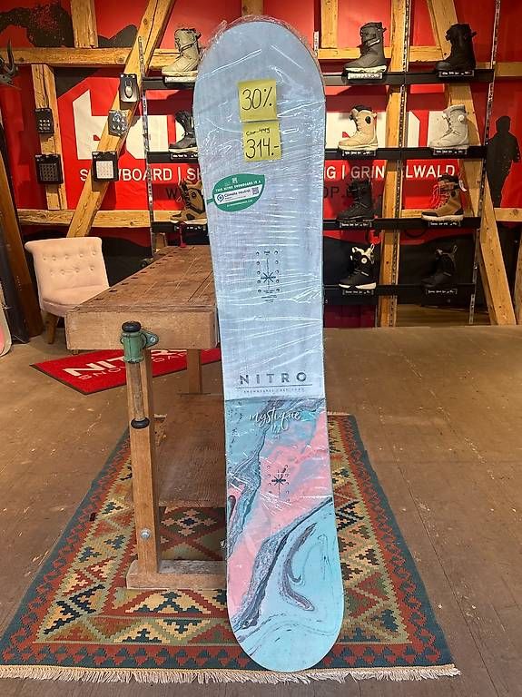 Board: NITRO MYSTIQUE SNOWBOARD – Usato da Grindelwald venduto da Backdoor_Shop