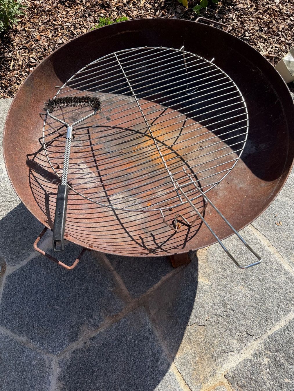 Bracieri: Feuerschale massiv mit Deckel und Grillrost – Usato da Grabs venduto da Panatrend 2