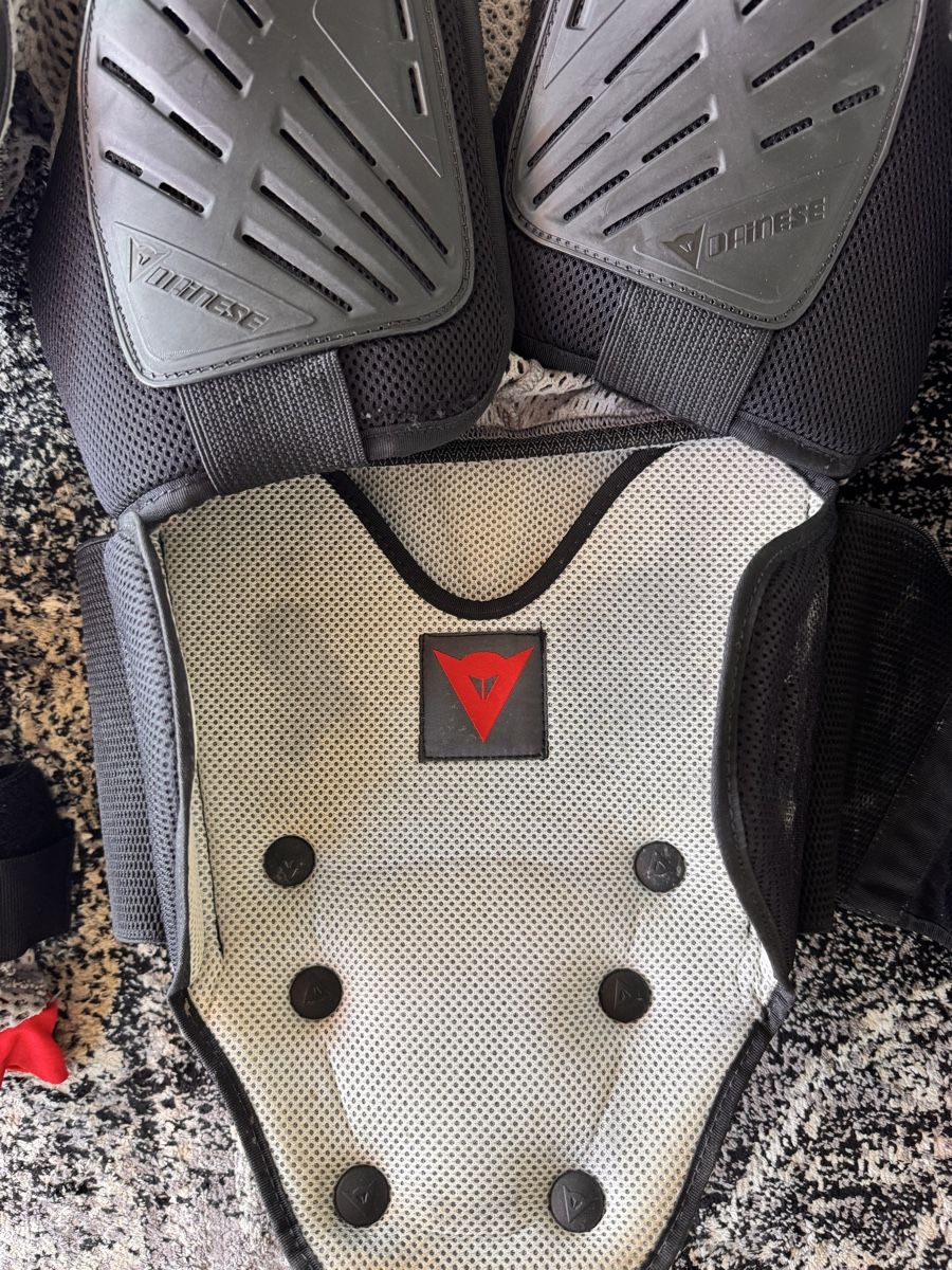 Dainese Protezioni & Imbottiture: Dainese Protektor, Grösse M, Schutzausrüstung – Usato da Beckenried venduto da BaMe84 2
