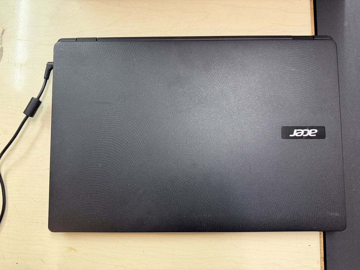 Acer Notebooks: Acer Aspire ES 17 – Defekt aus Stetten von Ble22 1