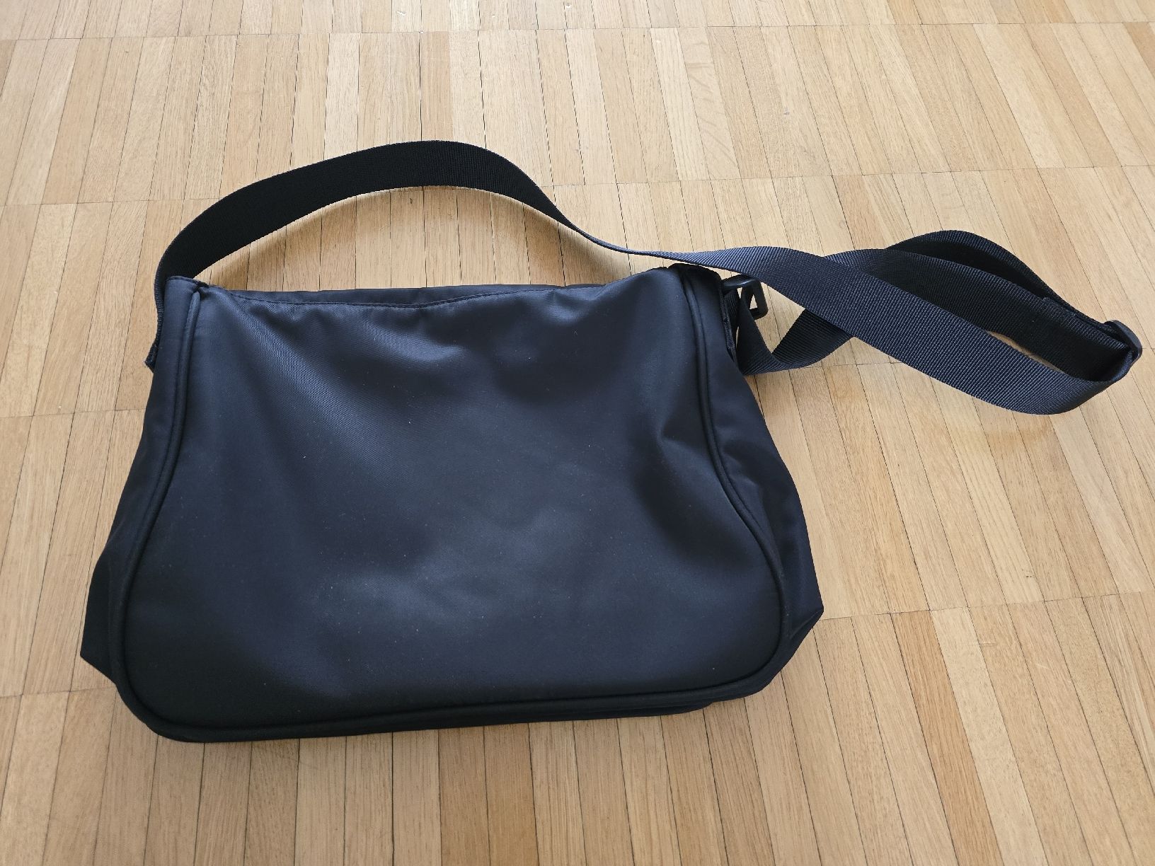 Bree Borse da donna: BREE Umhängetasche, schwarz, gross, geräumig – Nuovo (secondo la descrizione) da Laufenburg venduto da may_r2st 3