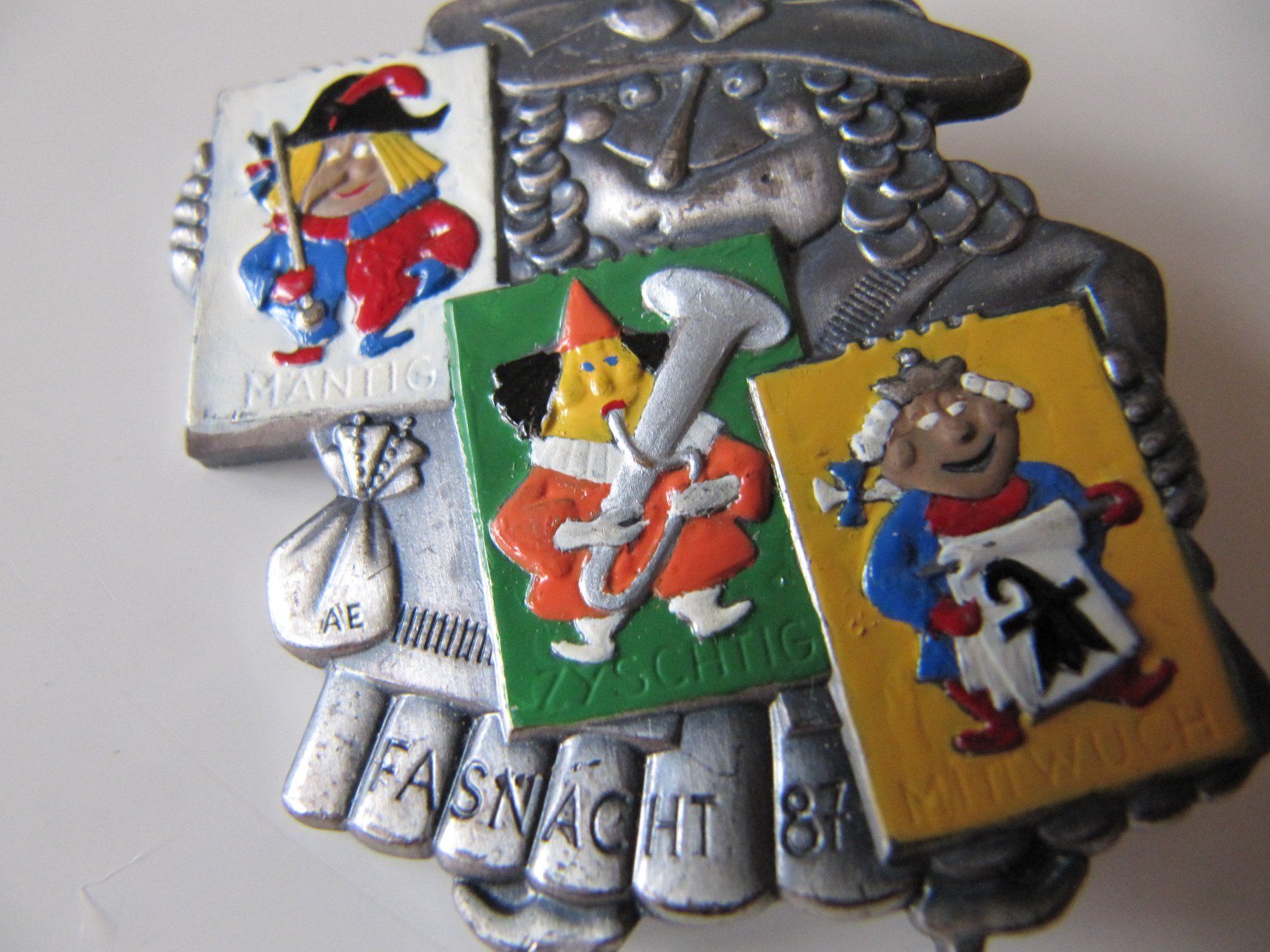 Basler Placchette & Badge: Handbemalte, Basler  Silber Blaggedde  1987 – Usato da Basel venduto da Ruben2210 2