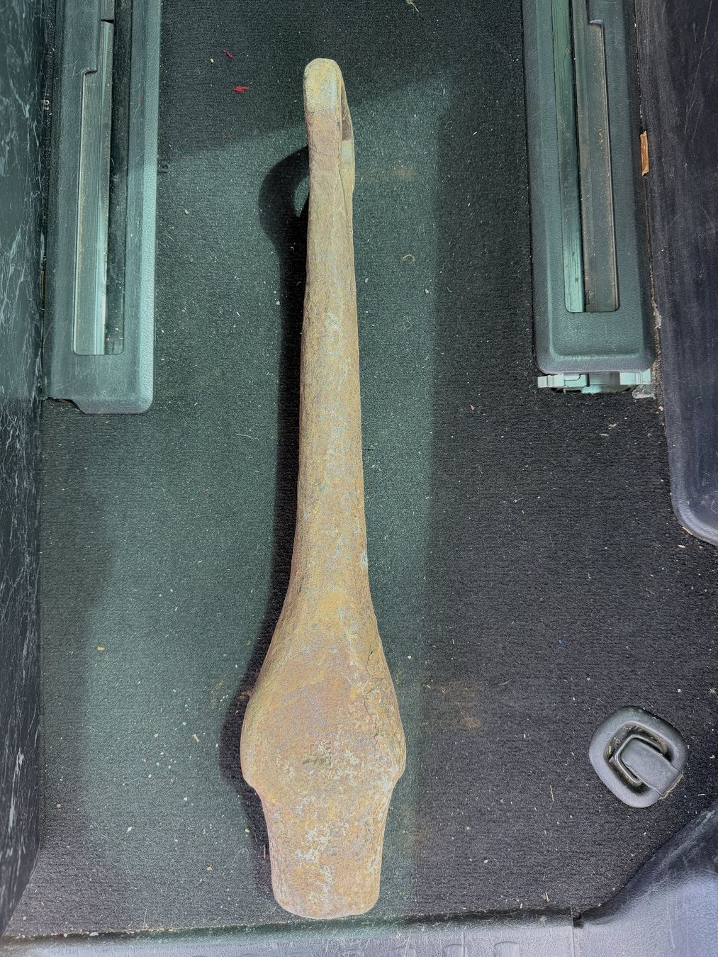 Campanacci mucche: Klöppel einer grossen Glocke. mit zwei Punzen – Usato da Zofingen venduto da Schekke 1