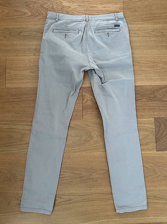 Pantaloni: Lindbergh Chinos Beige 34/34 – Usato da St. Gallen venduto da iva_yxh2 1