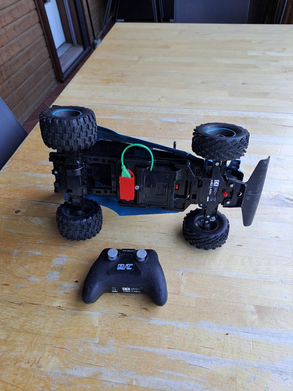 Modellismo RC: Ferngesteuertes Auto Croczilla Road Monster – Usato da Schänis venduto da Freeride80 2