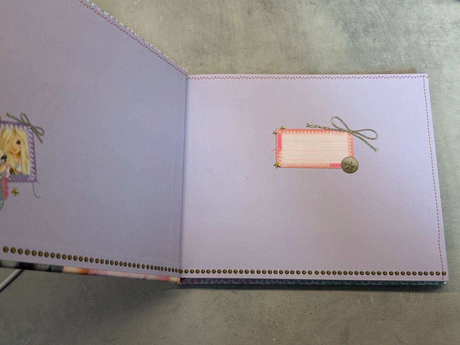 Libri: Top Model Freundebuch - Das ideale Geschenk! – Nuovo (secondo la descrizione) da Oberkulm venduto da angela_05 2