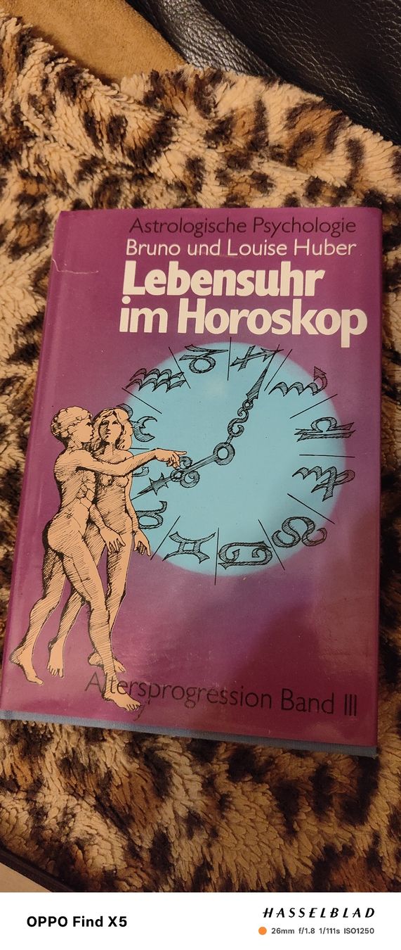 Libri: Lebensuhr im Horoskop – Usato da Volken venduto da katz5