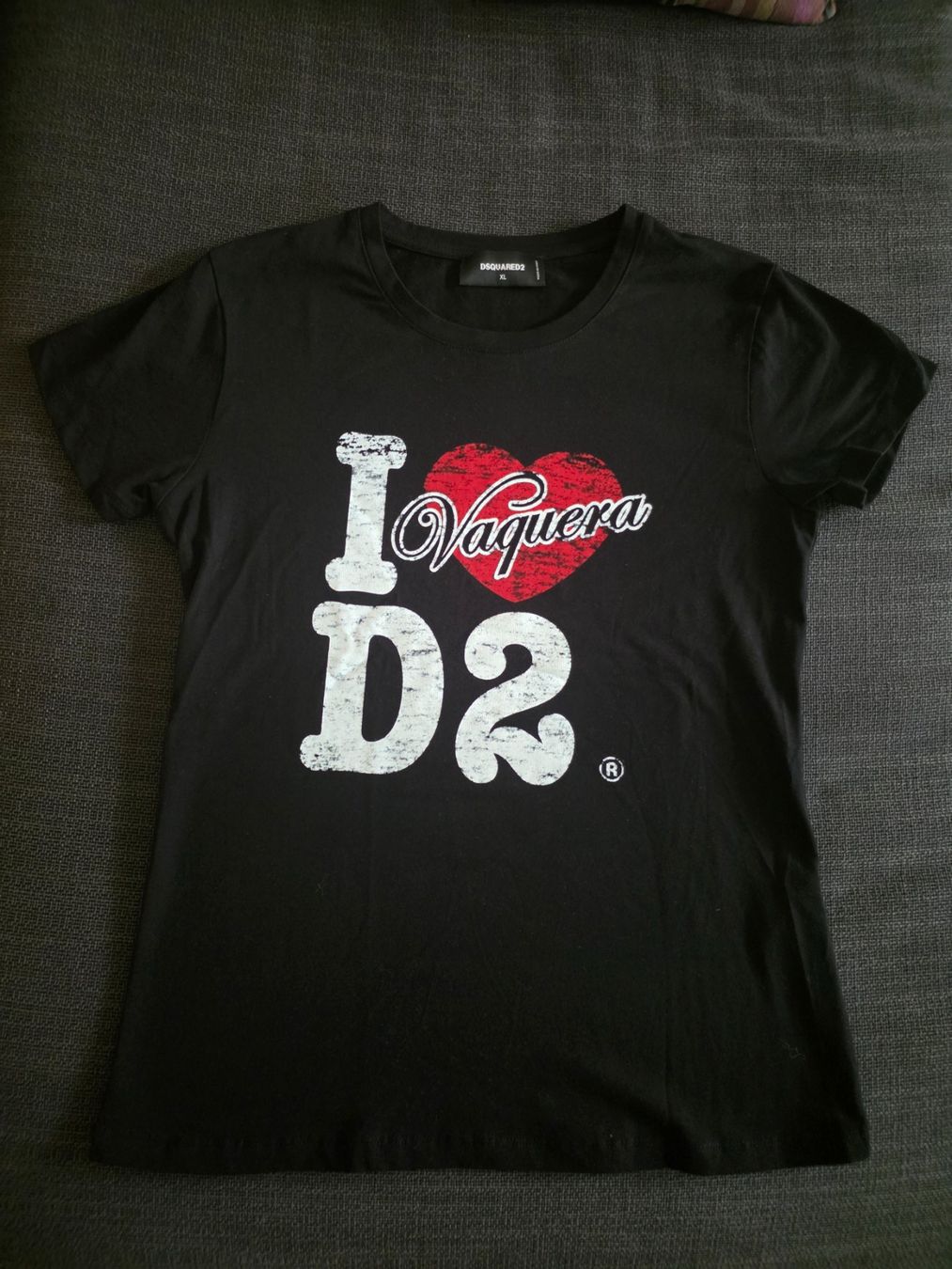 Dsquared2 T-shirt: Dsquared2 T-Shirt in schwarz – Usato da Zürich venduto da suz_b25w