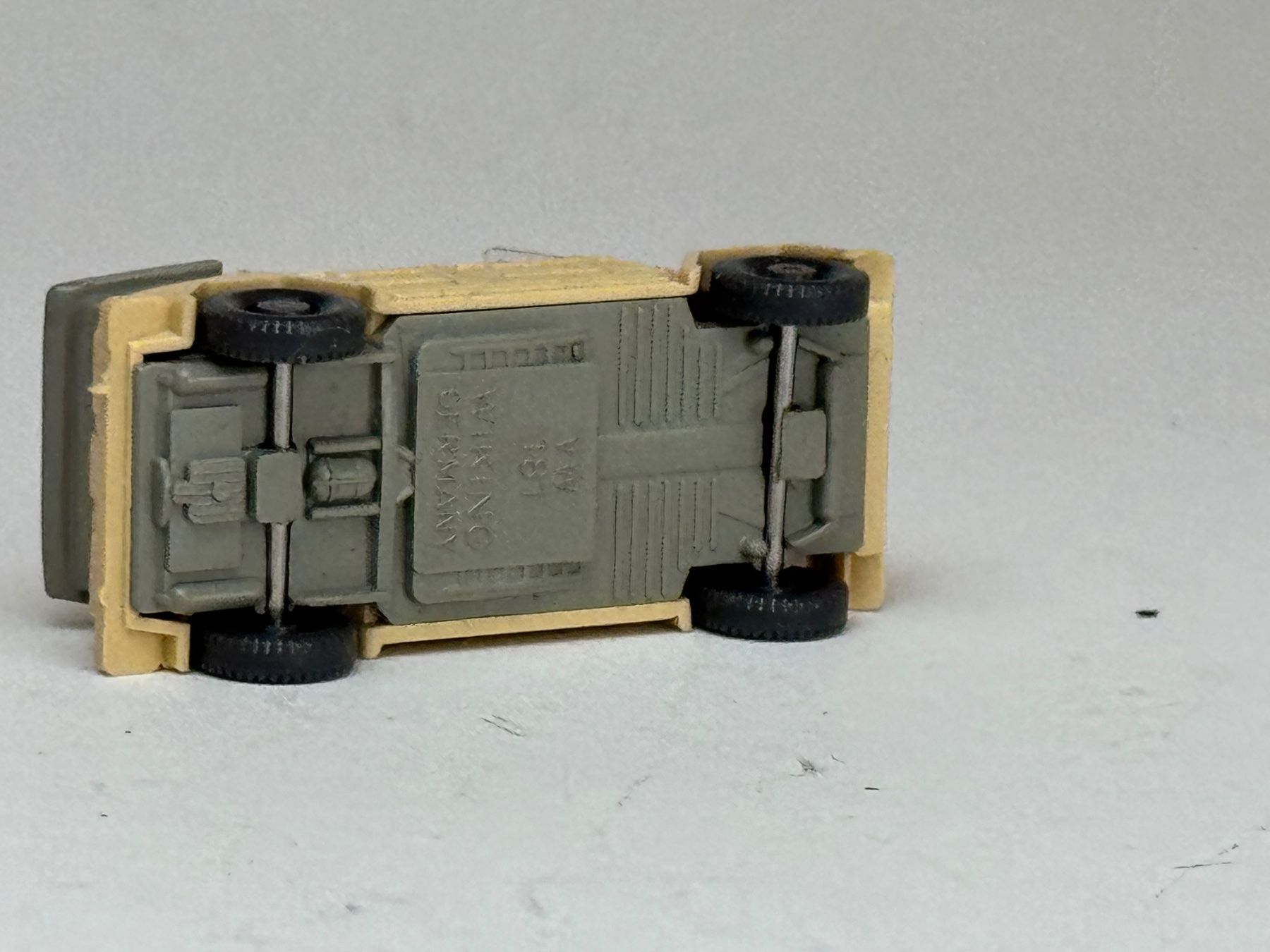 Wiking Modellini d'auto: Wiking VW 181 offenes Verdeck h-beige – Usato da Elm venduto da Wikmtz 2