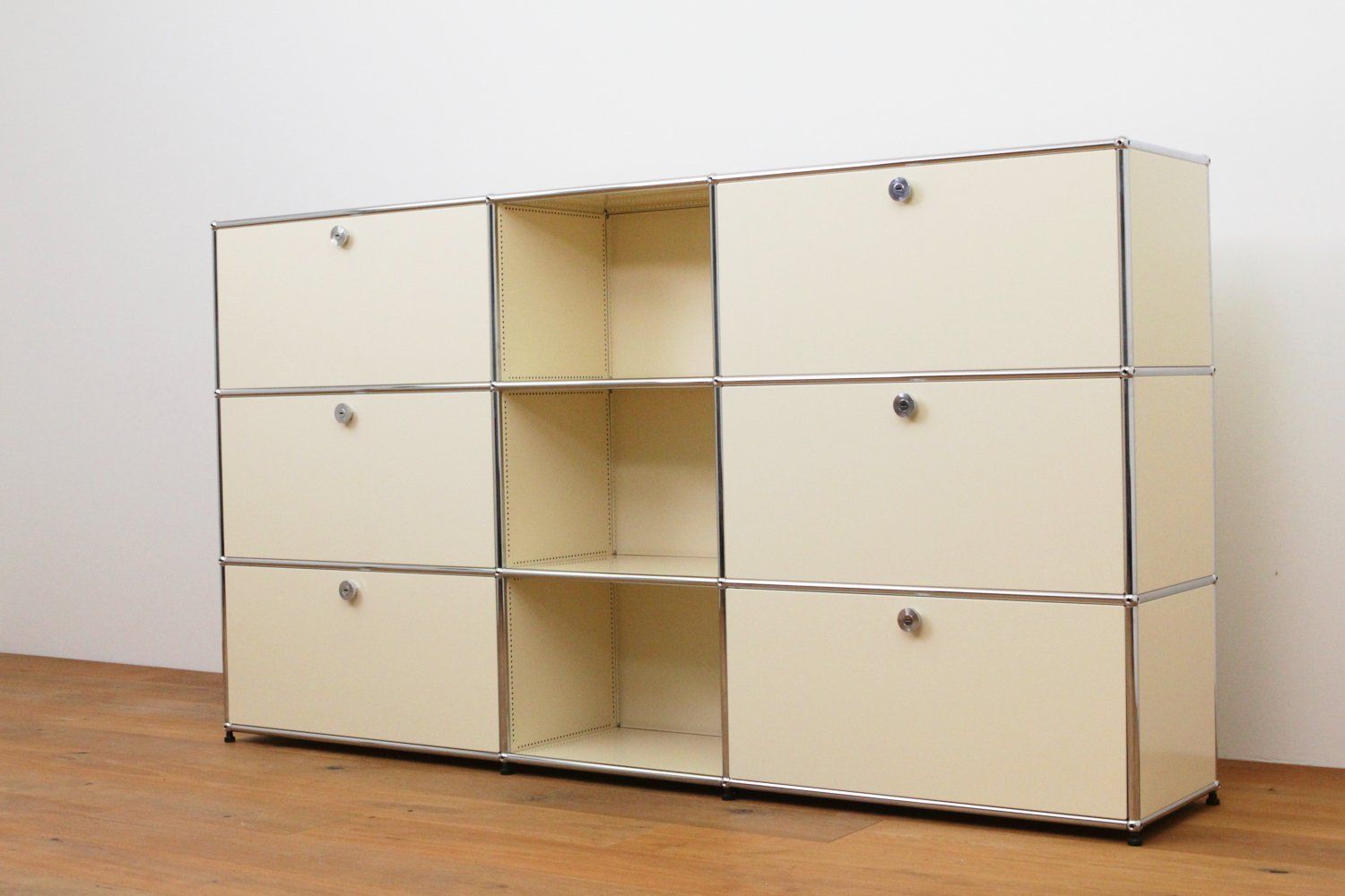 USM Scaffali: USM Haller Regal // UPCYCLED! // NEUE FARBEN – Nuovo (secondo la descrizione) da Affoltern am Albis venduto da StudioStandard 1