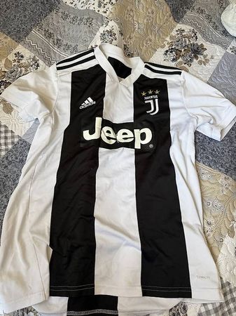 Maillot domicile officiel de la Juventus  saison 2018/2019