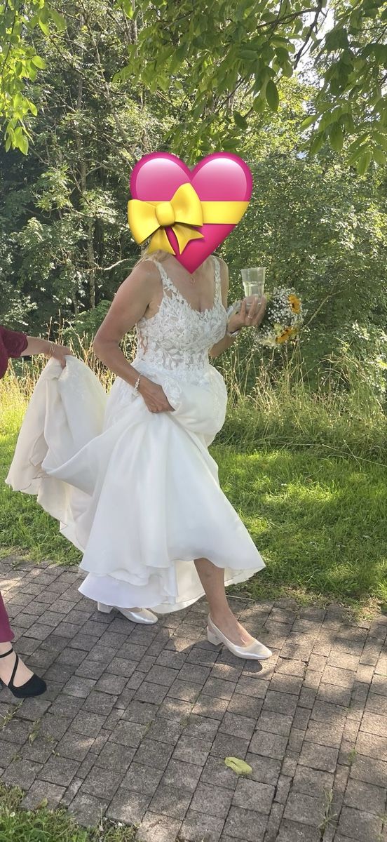 Robes: Brautkleid mit Schleppe – D'occasion à Einsiedeln par ramafu 2