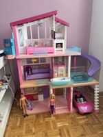 Grosses Barbiehaus mit zubehör
