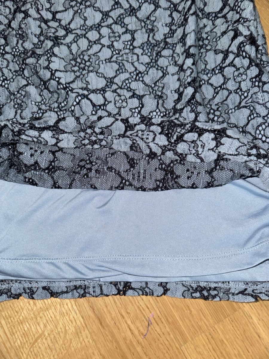 H&M Top: H&M Spitzen-Shirt, hellblau/schwarz,  Gr. S – Usato da Zürich venduto da szityu 3