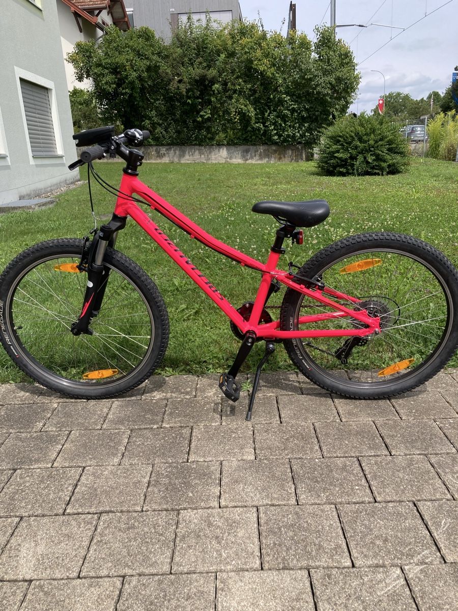 Specialized Vélos: Kindervelo 24 zoll pink/black – D'occasion à Beinwil am See par Matzeboy 1