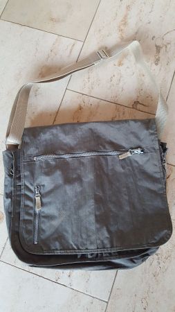 Computertasche Dicke +Bändel verstellbar